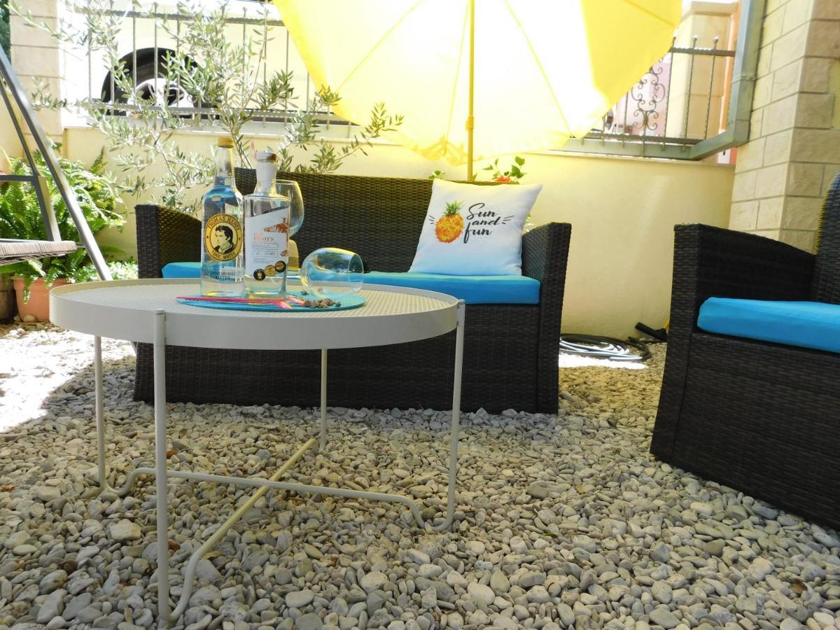 מאקרסקה Apartment Dalmatia Ketty מראה חיצוני תמונה